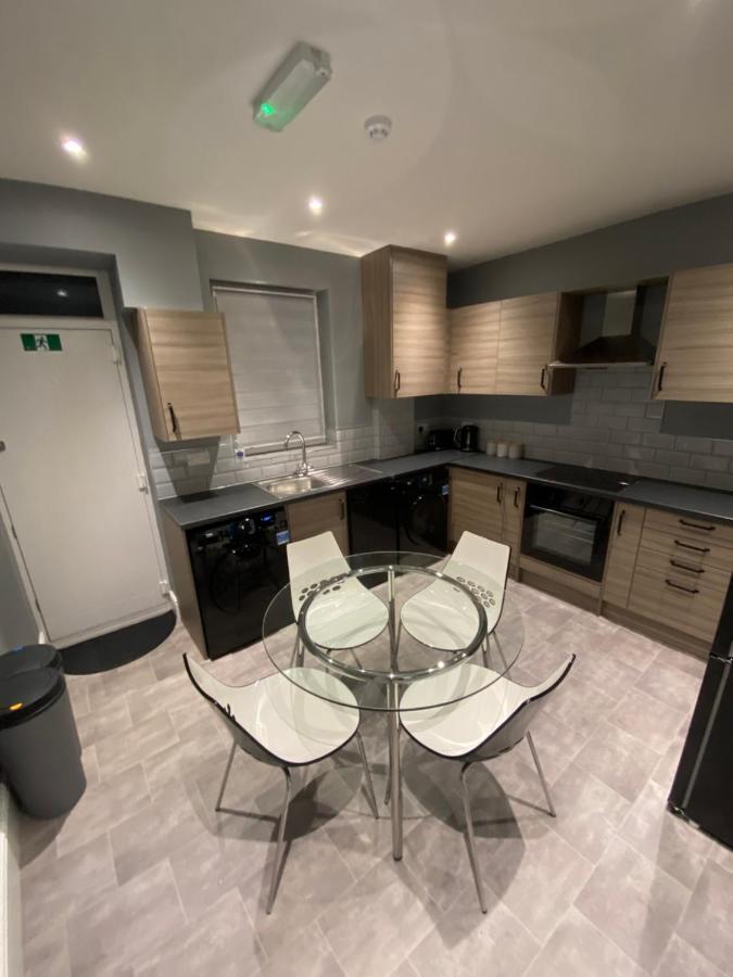 Private & Modern En-Suite Rooms Town Centre Self Check-In Barnsley Esterno foto