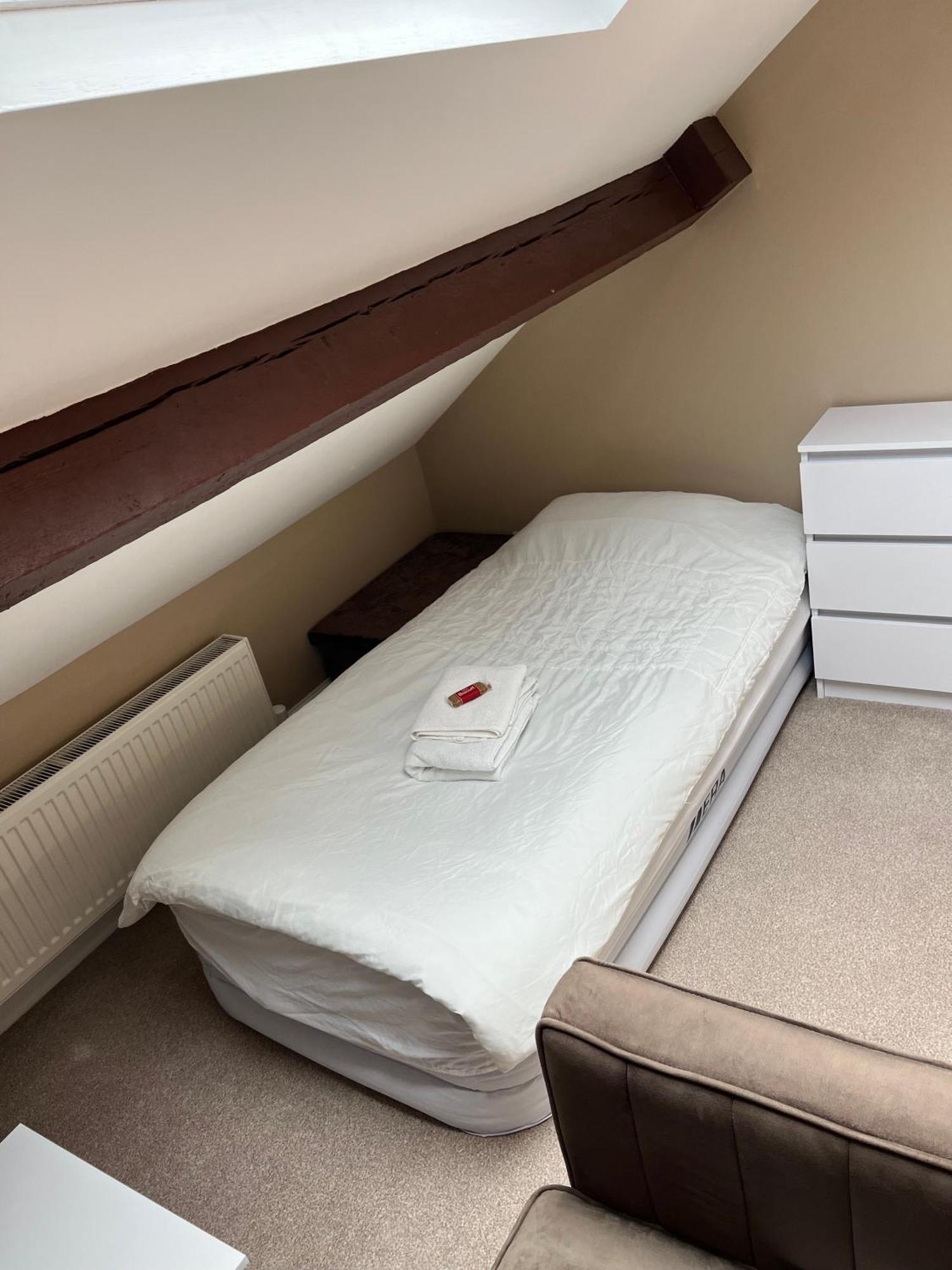 Private & Modern En-Suite Rooms Town Centre Self Check-In Barnsley Esterno foto