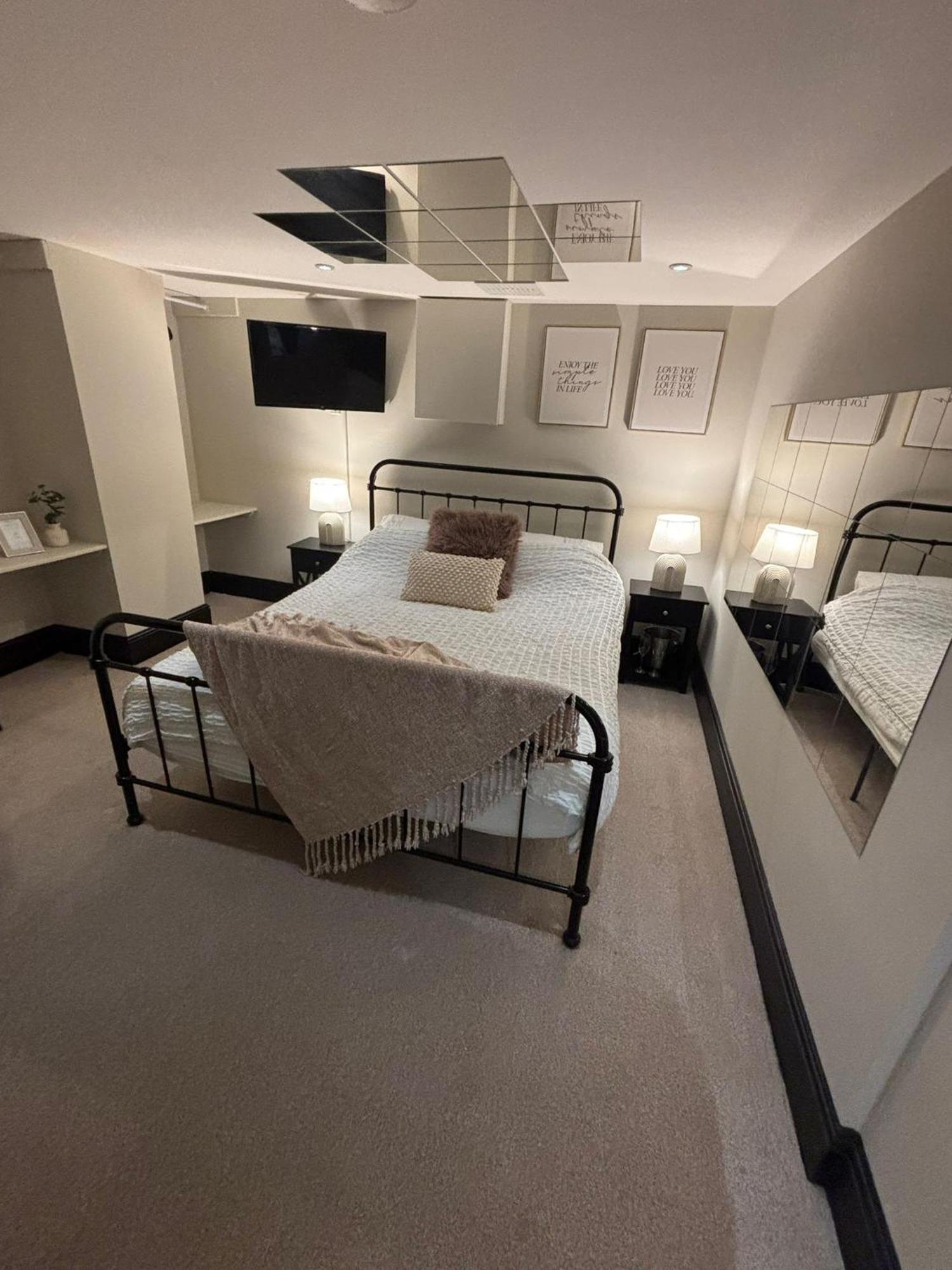 Private & Modern En-Suite Rooms Town Centre Self Check-In Barnsley Esterno foto
